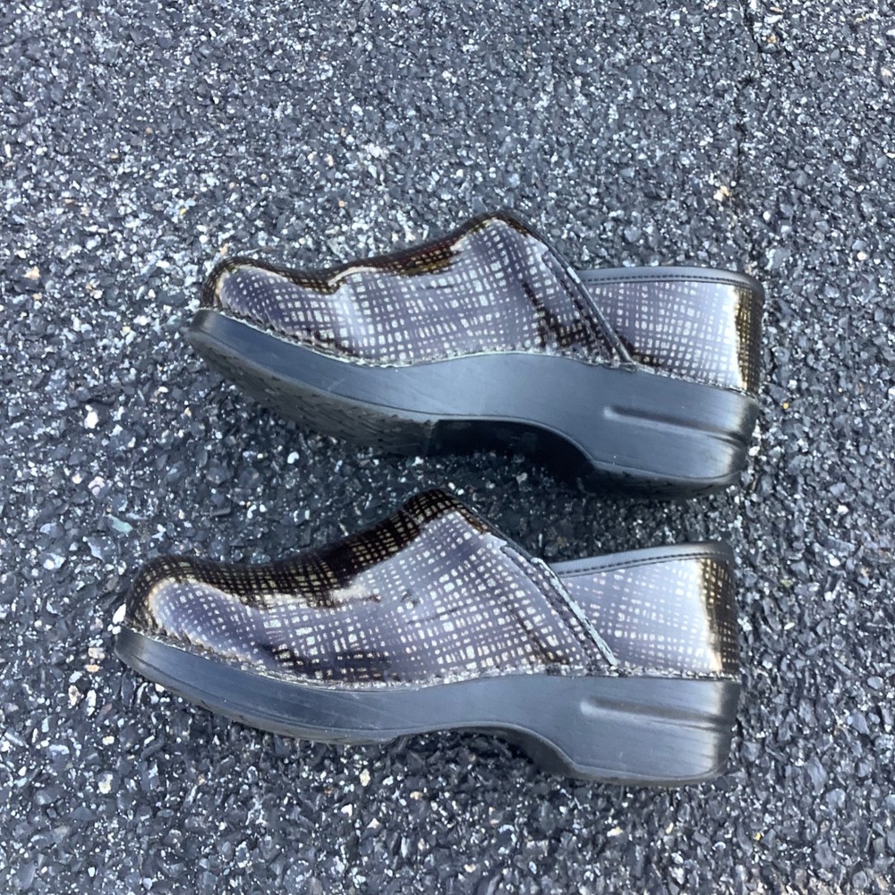 Dansko Professional Wide Clogs Bronze Grid Patent Leather Nursing Shoes EU 38 - Picture 14 of 16